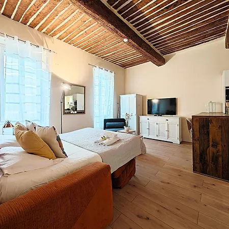 Croisette Carre D'or